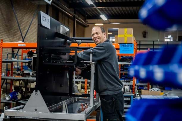 Foto Nieuwe Monteur Voor Nieuwsartikel